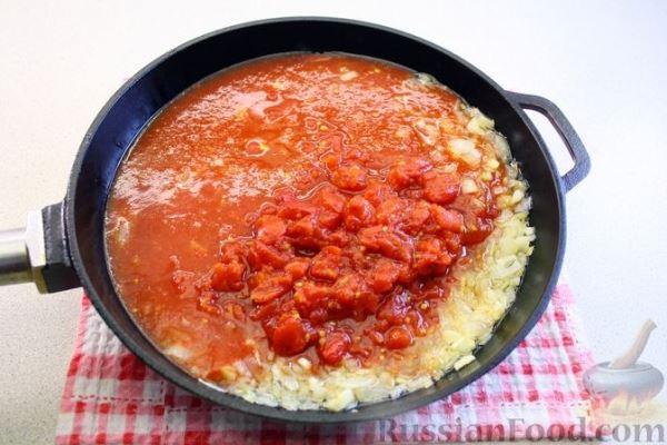 Тефтели с рассольным сыром, запечённые в томатном соусе